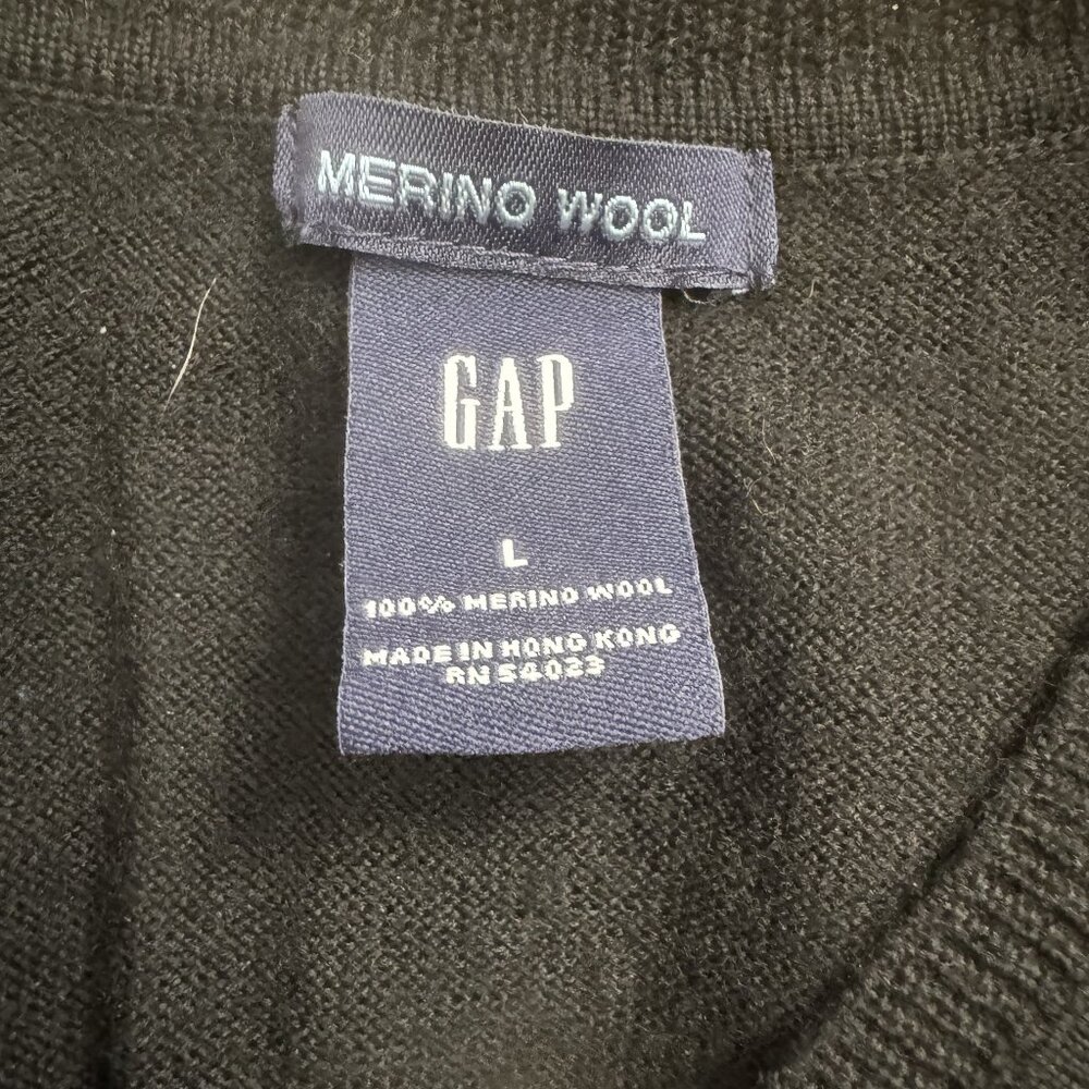 GAP V-Neck Sweater Large image 4